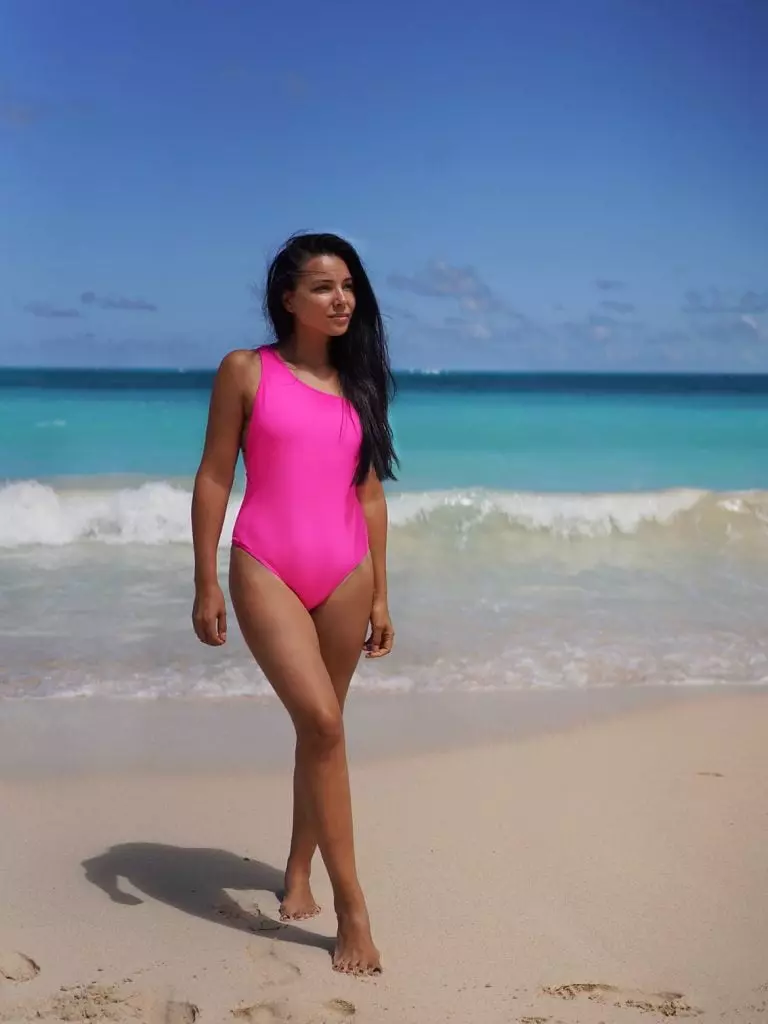 Corina Caragea, probleme în vacanța din Hawaii din cauza alertei de uragan. Ce a povestit prezentatoarea: "În timp ce se făceau pregătiri pentru furtună, localnicii..."