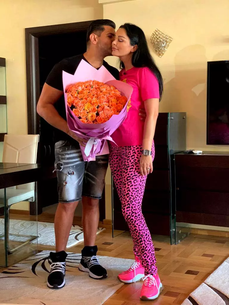 Brigitte-PASTRAMA-3-768x1024-1