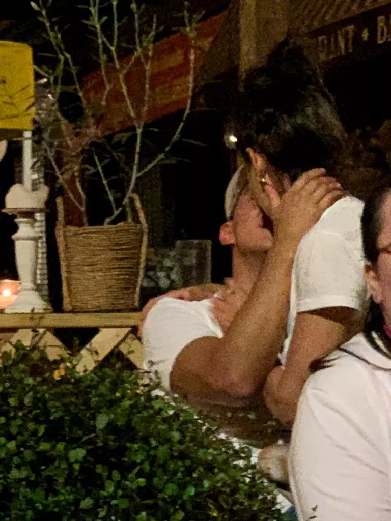 Katie-Holmes-2-768x1024