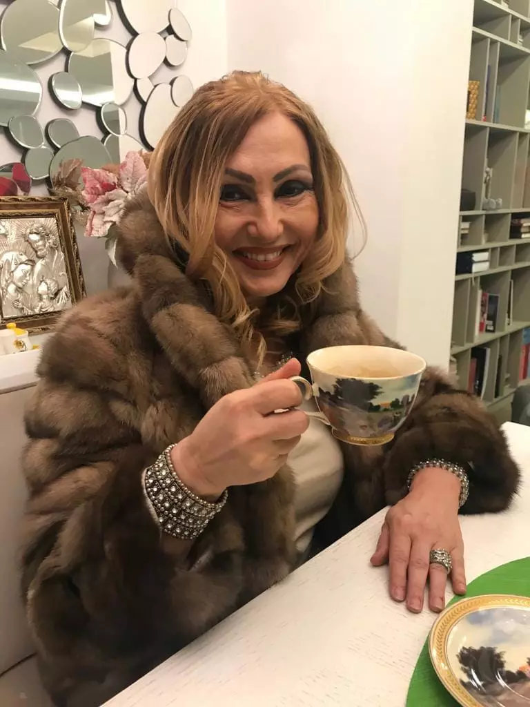 Regina-Blanurilor-13