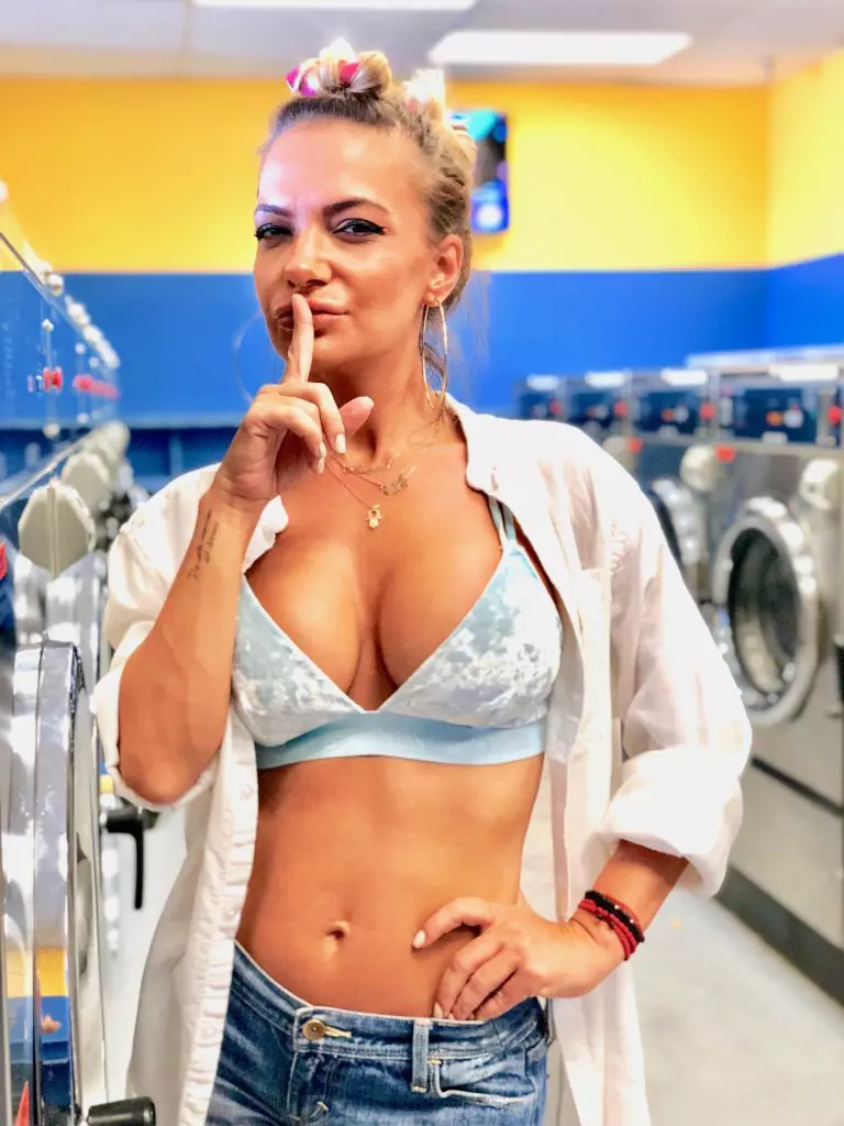 andreea-antonescu-sexy-hot-in-america-15