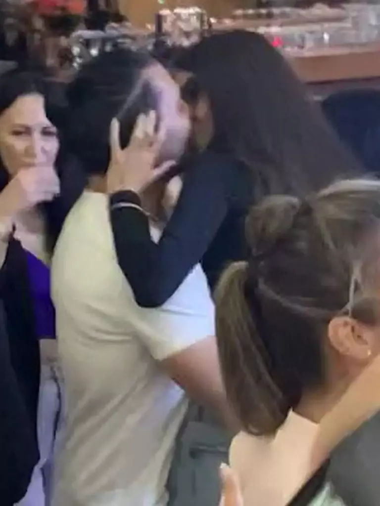 pepe-si-noua-iubita-768x1024