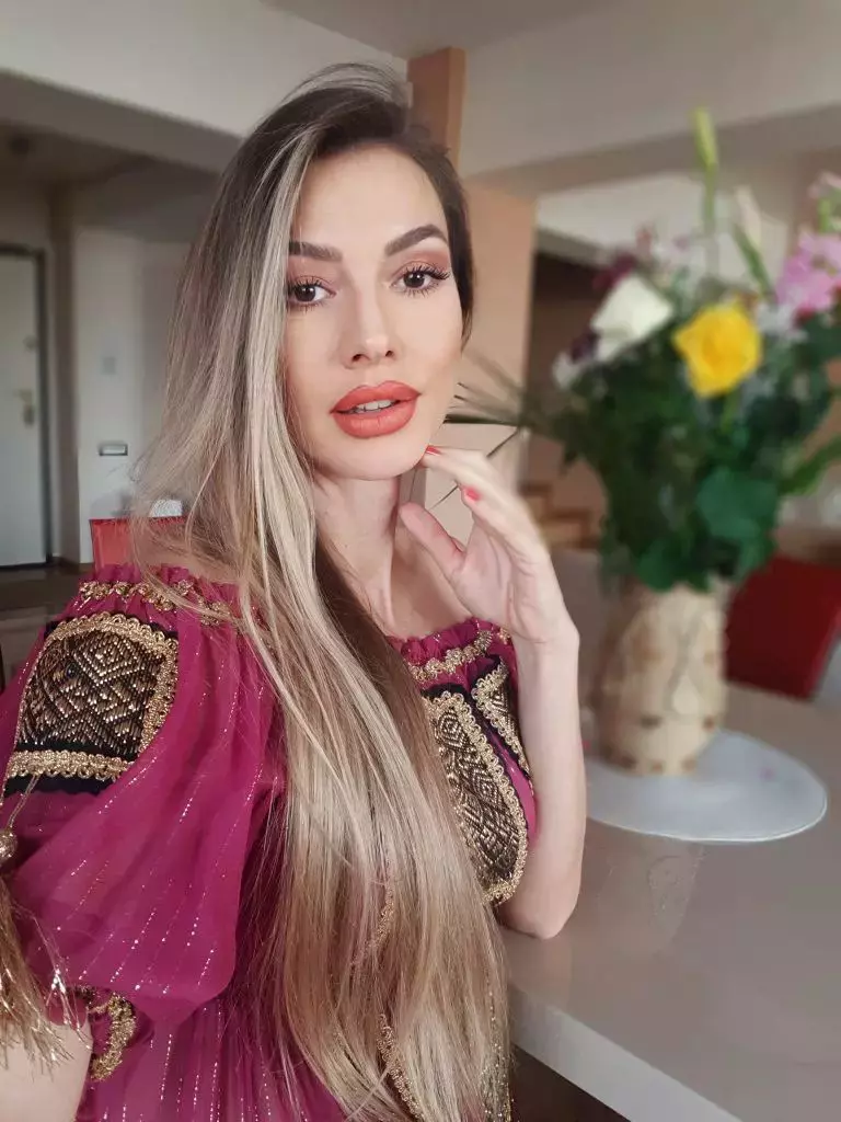 Claudia-Neghina-a-nascut1-768x1024