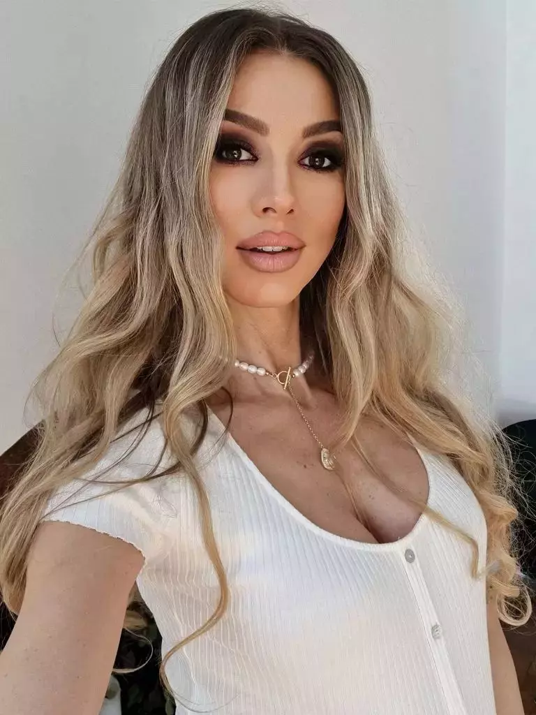 Claudia-neghina-3-768x1024