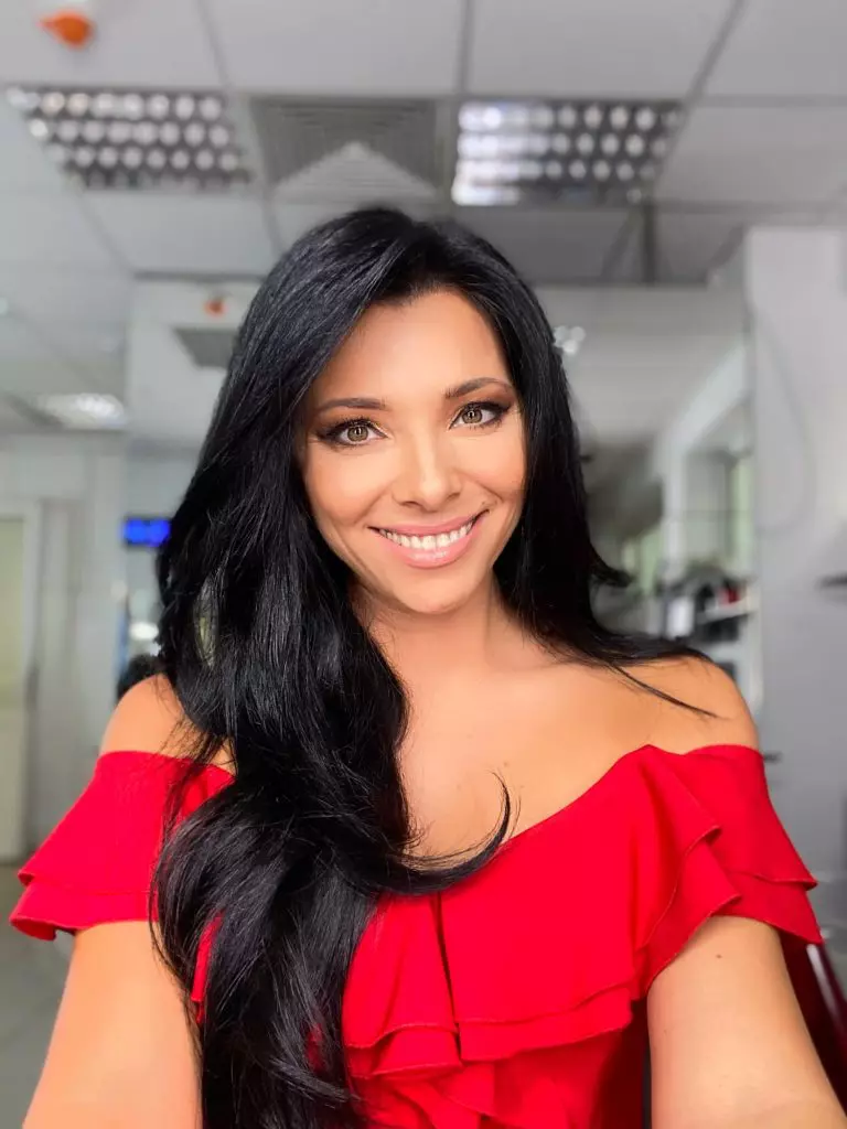 corina-caragea-11-768x1024-1