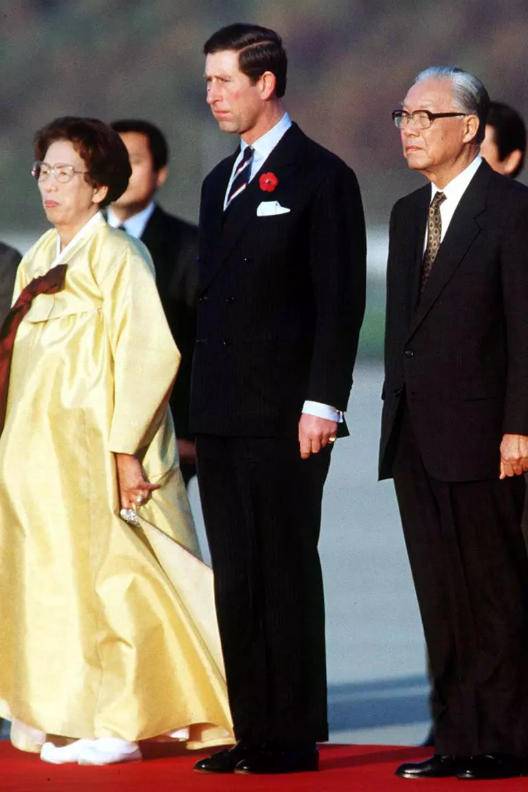 hbz-prince-charles-1992-gettyimages-52104801-1541543020