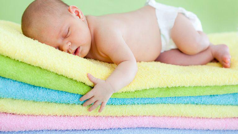 Somnul copilului: cât trebuie să doarmă în funcţie de vârstă