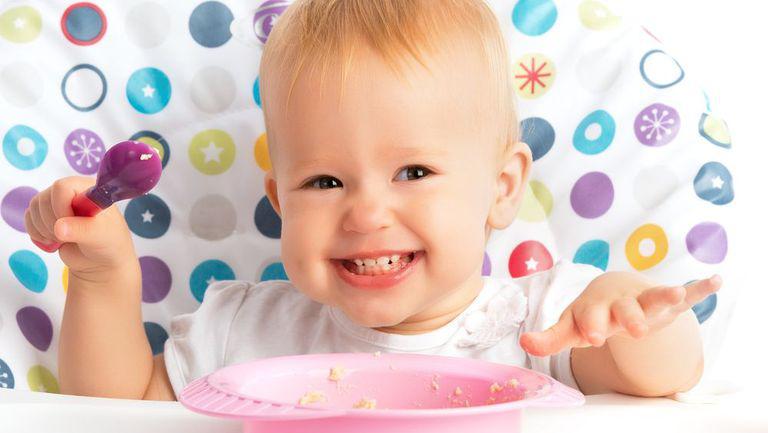 Alimentația bebelușului – 7 reguli de urmat