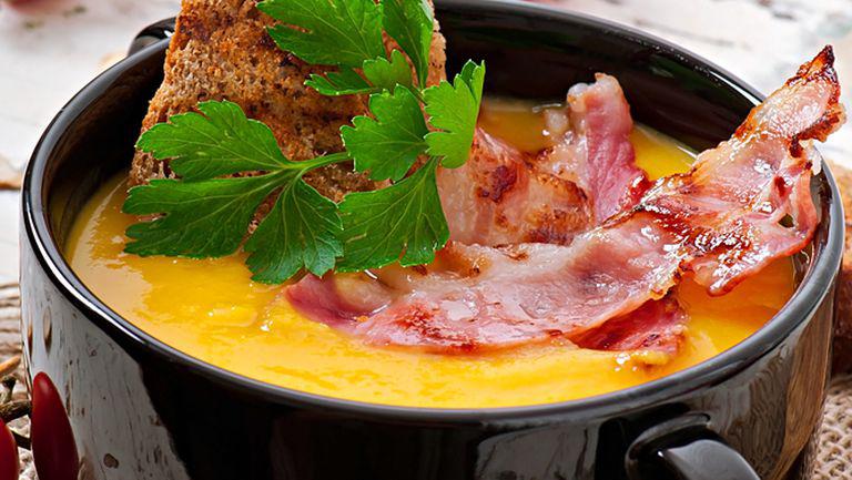 Gustoasă și delicioasă – supă cremă de dovleac