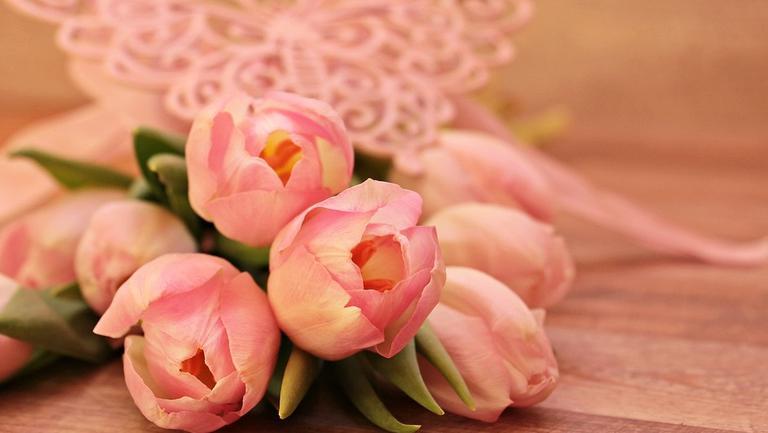 Mesaje De Florii Spune La Mulţi Ani Celor Care Poartă Nume De