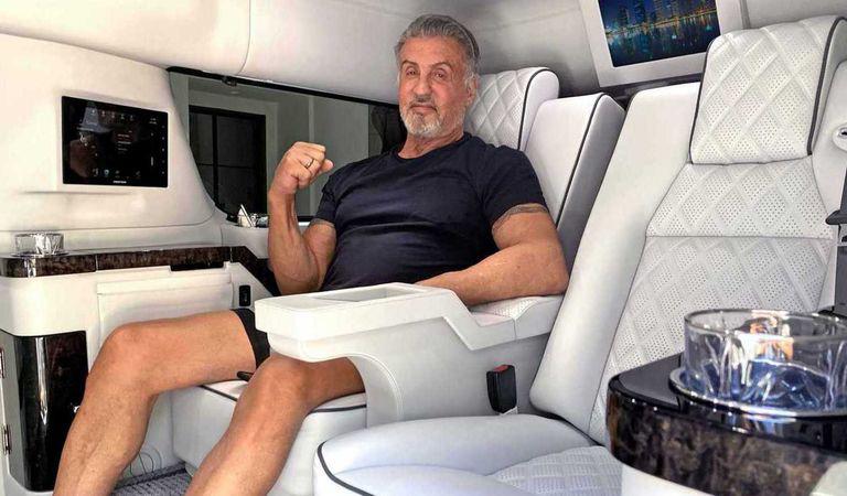 Sylvester Stallone își vinde SUV-ul ultraluxos. Costă cât un Bentley