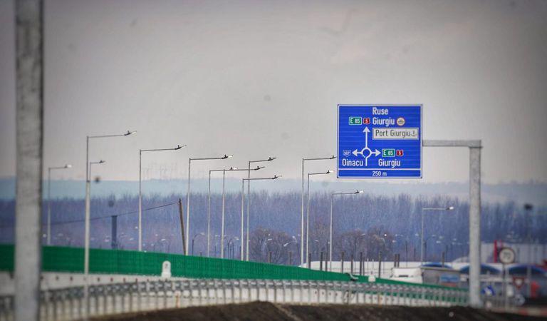Un nou drum expres, cam ca o autostradă germană pe stil mai vechi, scurtează accesul spre vama Giurgiu.