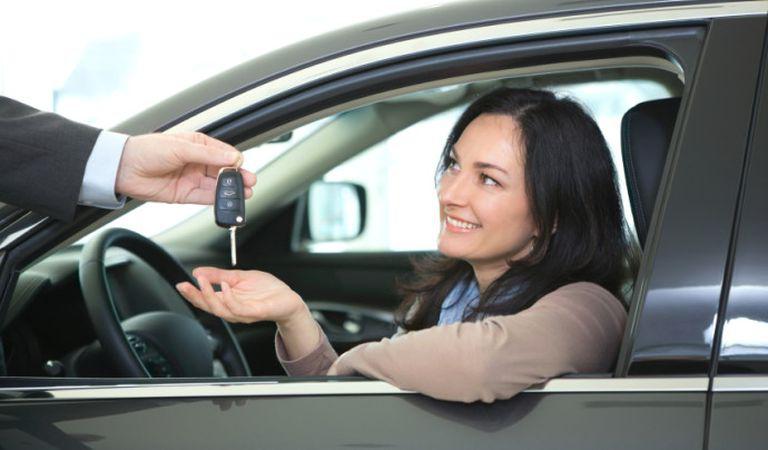 (P) Care sunt opțiunile premium din oferta unei firme de închirieri auto în Otopeni?
