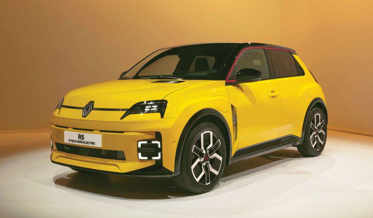 Renault 5 – Renaulutionary pop icon, țintește puternic și argumentat în zona clienților Mini