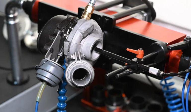 (P) Indicii că turbosuflanta mașinii tale are probleme și cum pot fi rezolvate
