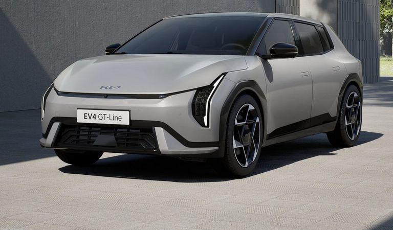 Stil futurist cu manieră manifestă pentru Kia EV4 sedan și hatchback, noile automobile compacte familiale electrice ale mărcii.