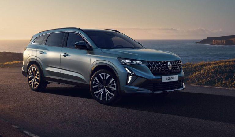 Forme redefinite incisiv și cu tușă high-tech pentru faceliftul lui Renault Espace, SUV-ul de top al mărcii franceze