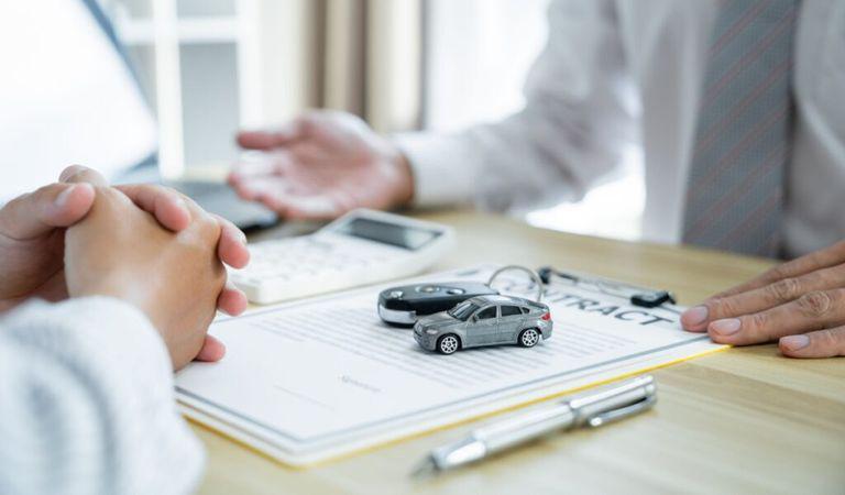 (P) Ce factori influențează prețul asigurării auto?