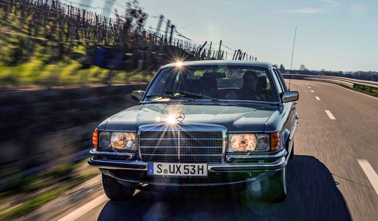 După 50 de ani de la lansare, încă inspiră respect și admirație: Mercedes-Benz 450 SEL 6.9, o referință a fiabilității!