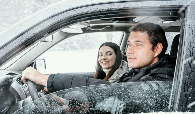 (P) Top 7 lucruri pe care trebuie să le faci ca mașina ta să pornească ușor iarna