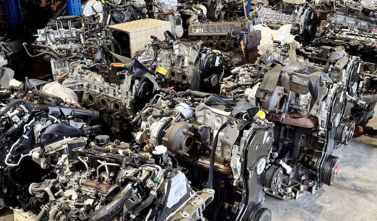 (P) Piesele din dezmembrări: alegerea șoferilor calculați