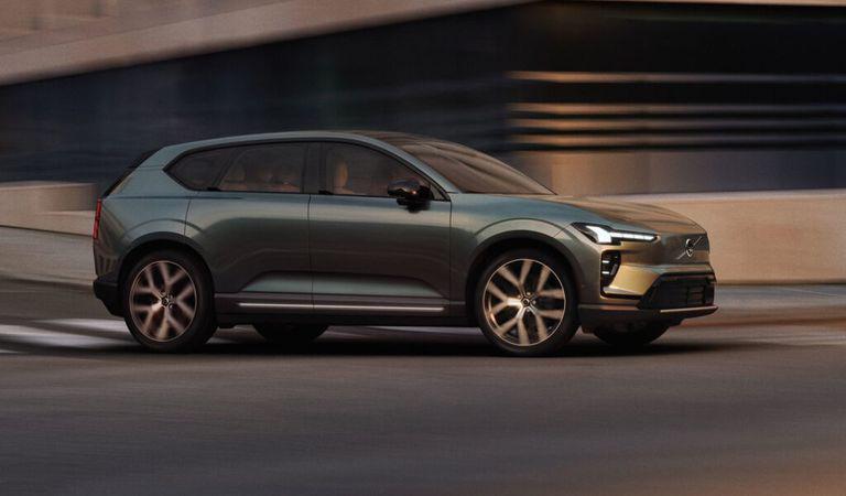 Producătorul susține că Volvo EX60 elimină toate motivele pentru care ai refuza să treci la mașină electrică