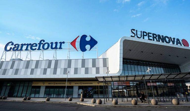 Frații Pavăl cumpără Carrefour România pentru 823 milioane de euro. Una dintre cele mai mari tranzacții din retailul local