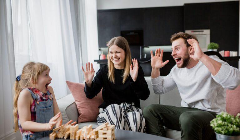 (P) Timp de calitate acasă: Cum transformi sufrageria în centrul distracției pentru familie și prieteni