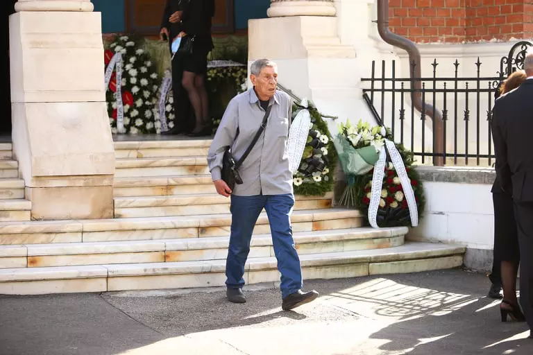 Primele-imagini-înmormântare-Ion-Caramitru-3