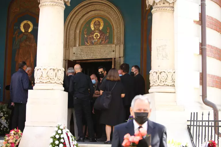 inmormantare-ion-caramitru-1