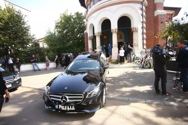 inmormantare-ion-caramitru-2