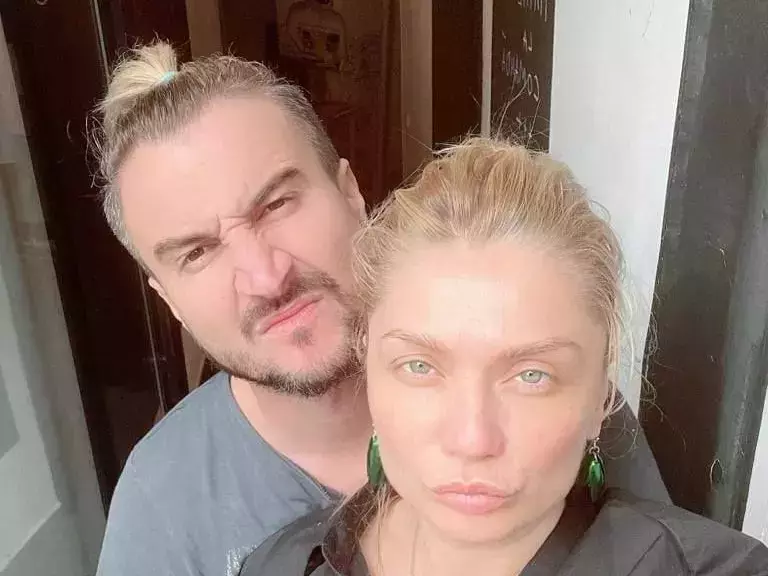 Cristina Cioran spune că simte lipsa lui Alex Dobrescu din viața copiilor. "Mi se pare nedrept pentru ei că nu îl au pe tatăl lor lângă ei!"