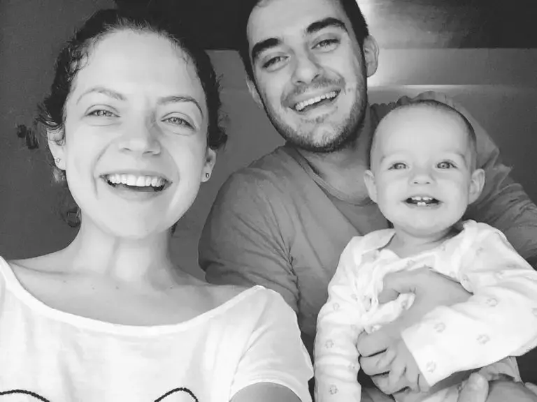 victoria-raileanu-si-conrad-mericoffer-au-divortat-2-copy
