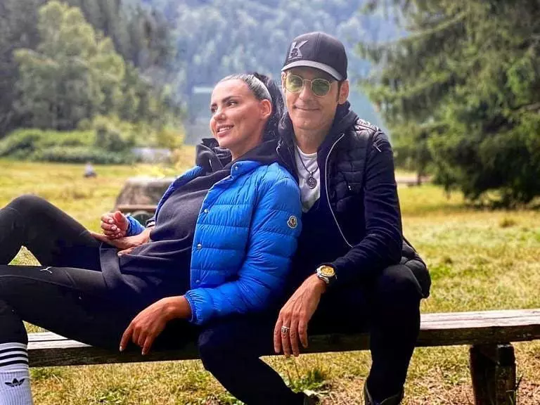 Lavinia Pîrva, fotografie rară cu fiul ei și al lui Ștefan Bănică. Cu cine seamănă așa blonduț (2)