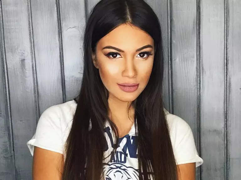 Betty, fiica lui Florin Salam