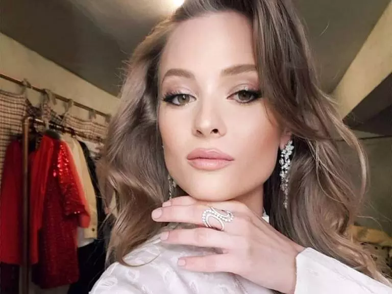 oana-matache-crop-1677755448