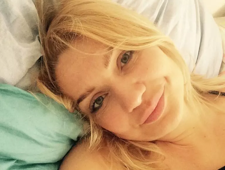 Cristina Cioran a împlinit 44 de ani, iar fiica ei este încă la incubator. Va mai sta acolo