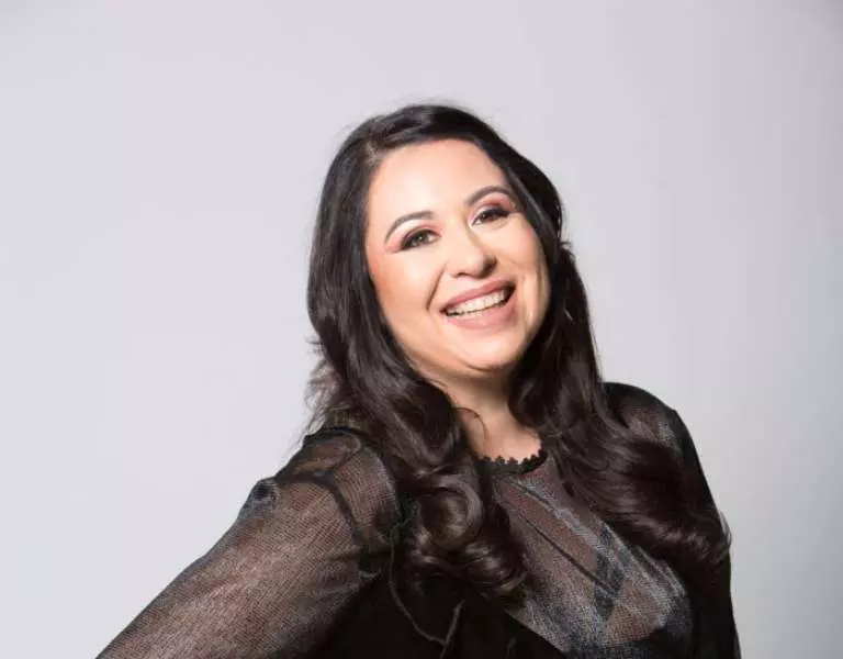 oana-roman-biografie-cariera