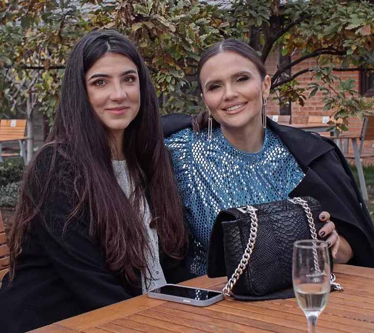 cristina-siscanu-si-stefania