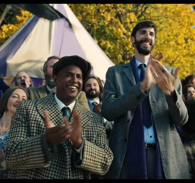 cati-actori-romani-au-jucat-de-fapt-in-serialul-netflix-wednesday.-in-ce-secventa-apare-andrei-duban-1