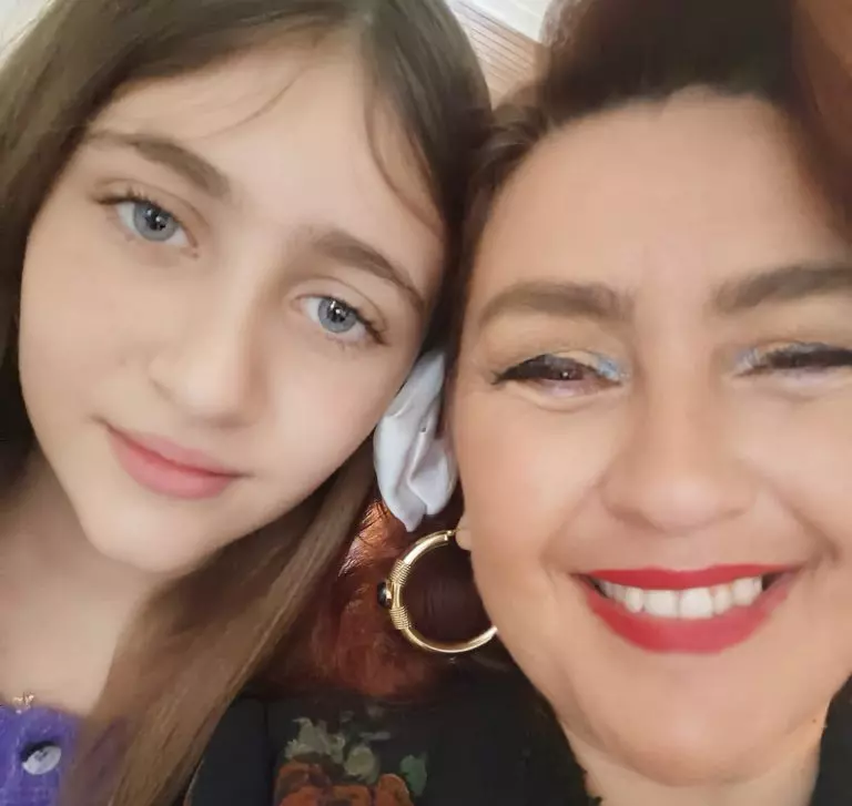 fiica-rona-hartner-1-768x1024-1