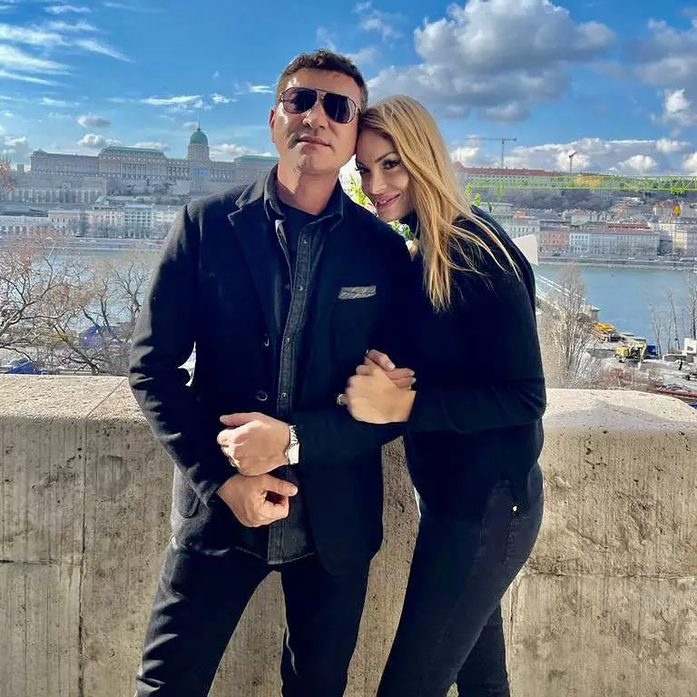 Ce-mari-s-au-facut-gemenele-Valentinei-Pelinel.-Cum-arata-acum-fiicele-lui-Cristi-Borcea-2