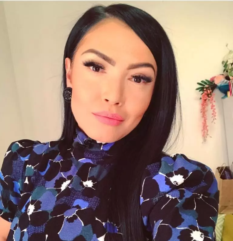 ANDREEA REVINE LA TV