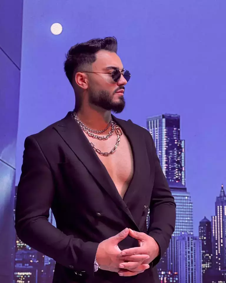 cati-bani-ia-jador-pentru-o-cantare-5