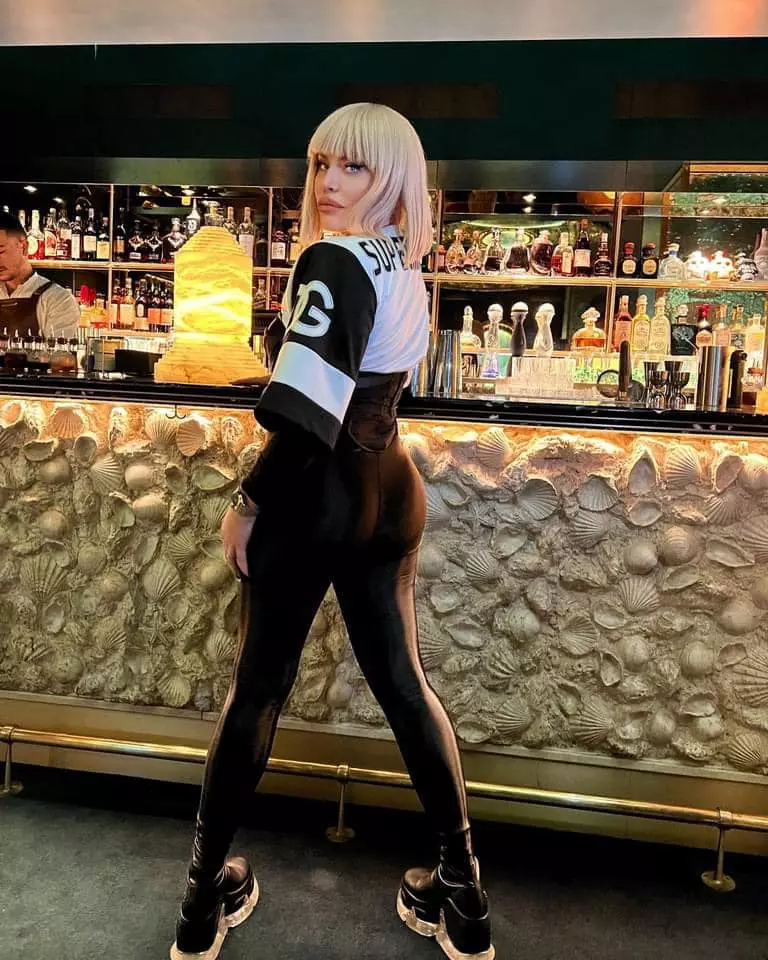 loredana-262326750_10224336297929352_3015165746035292972_n