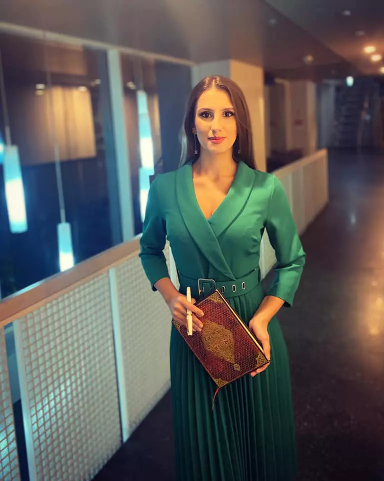 Andreea-Bratu-259824181_303349971793877_8942106098653854982_n