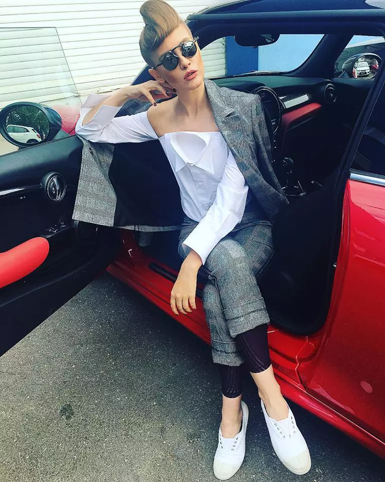 Iulia Albu 3