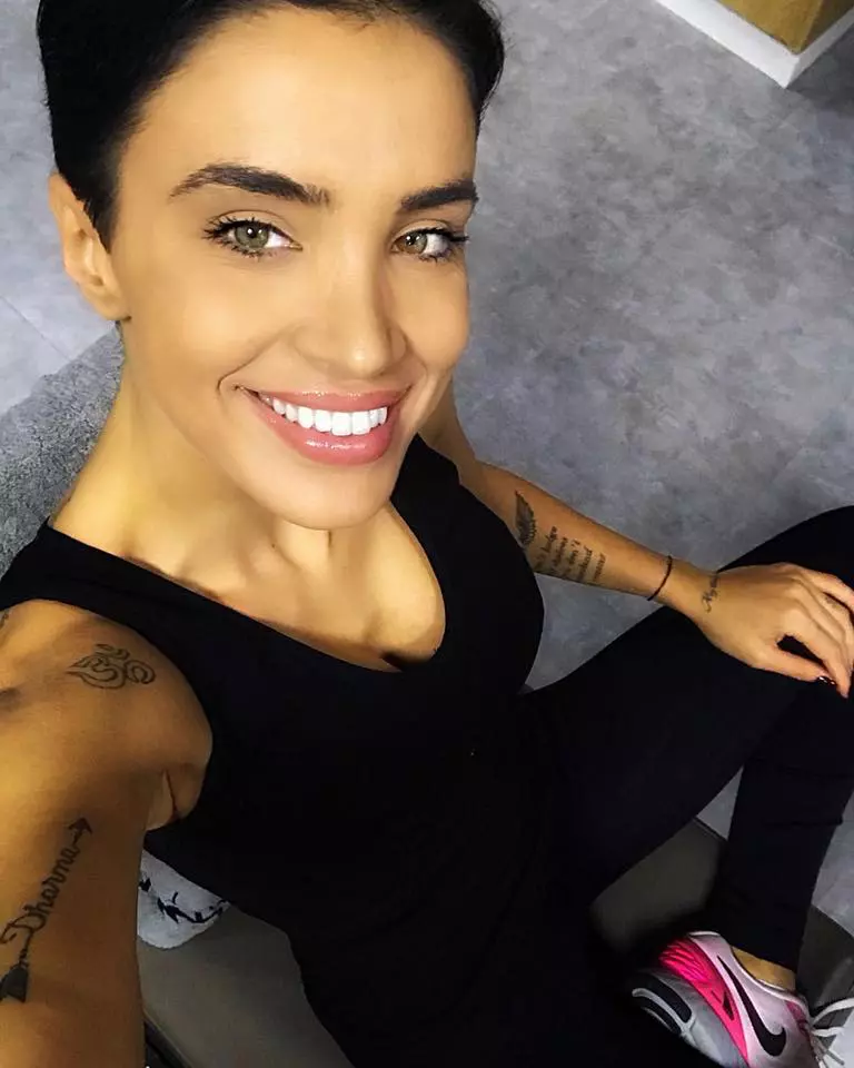 Adelina Pestritu insarcinata 8