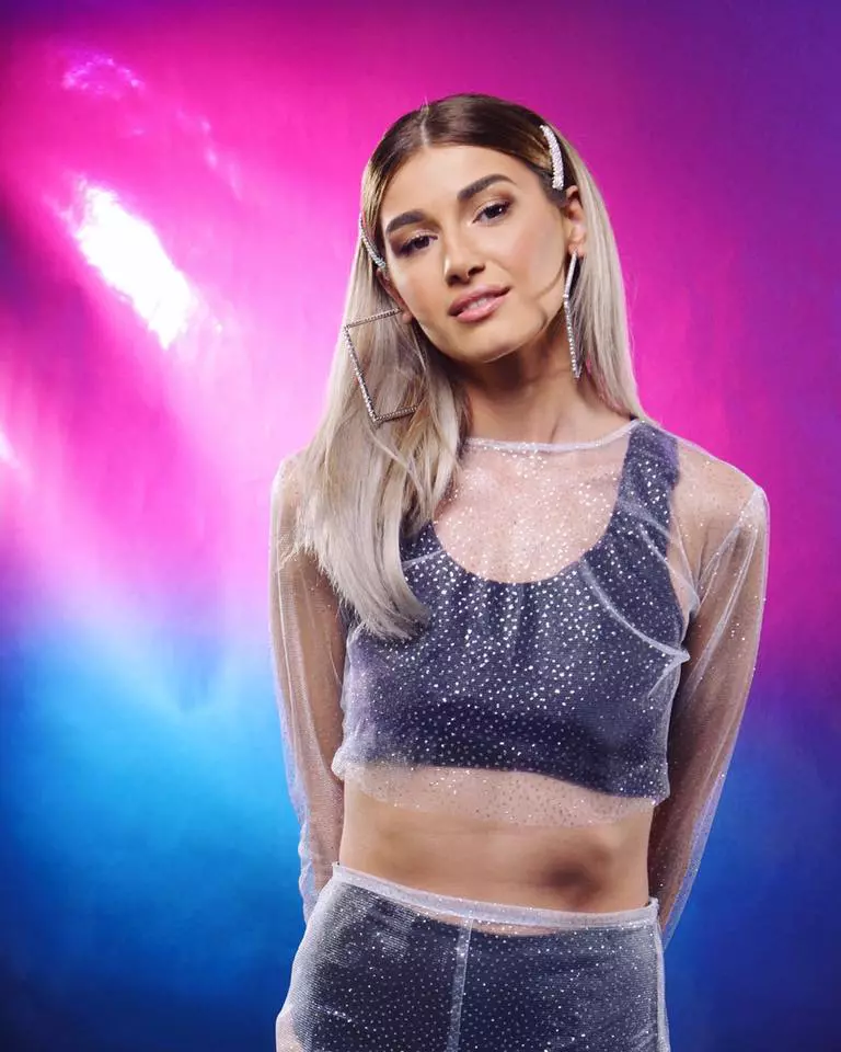 Alina Eremia 4
