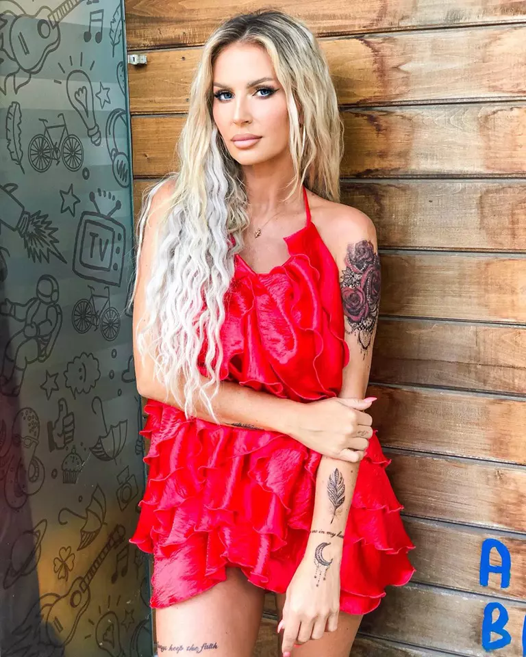 Andreea Bănică operații estetice